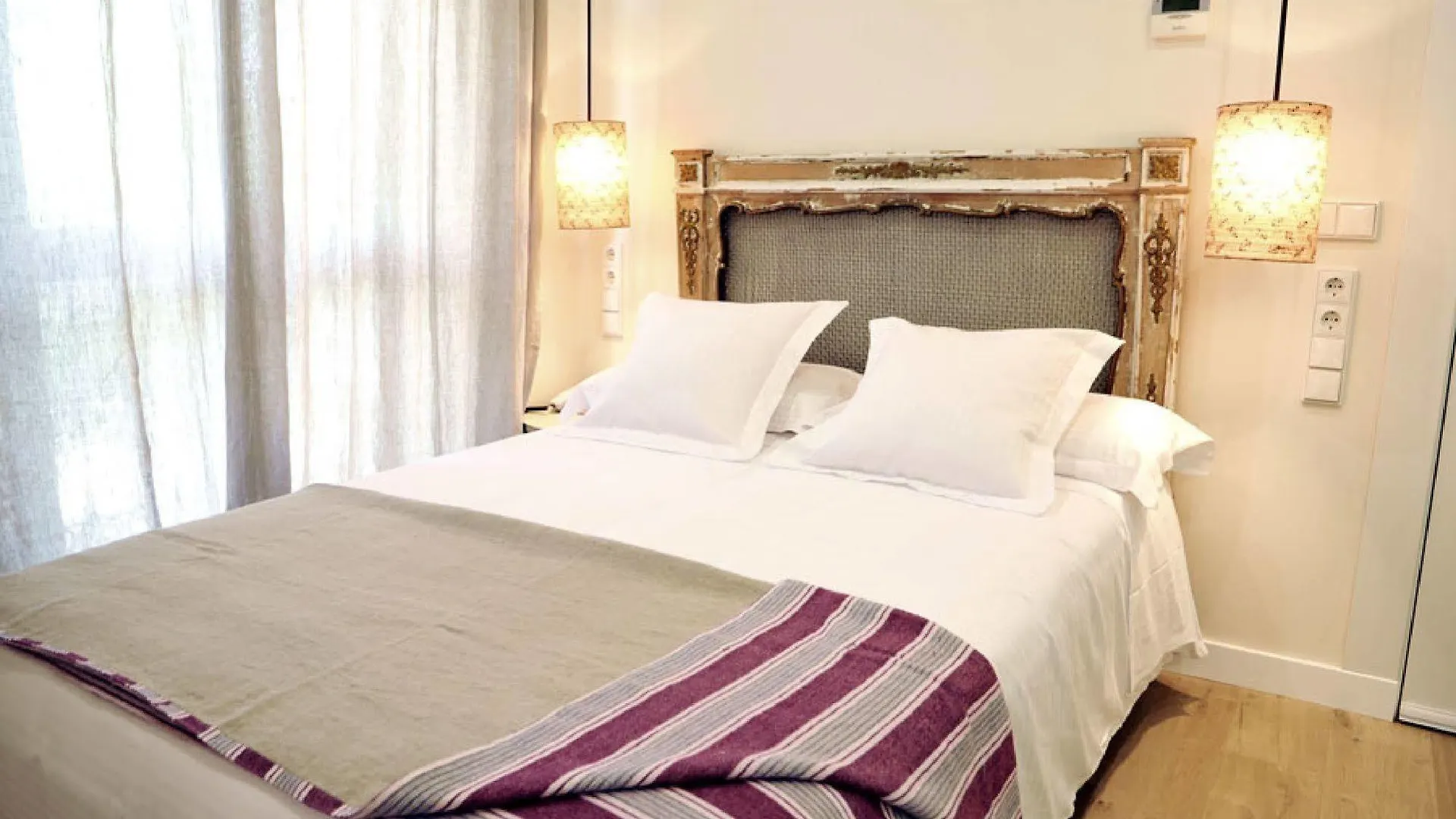 The Corner House Hotel Seville