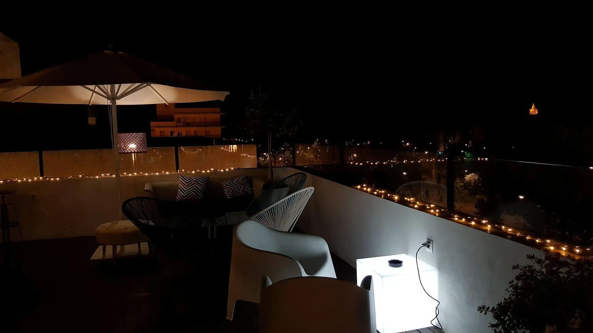 Hotel The Corner House Siviglia 3*,  Spagna